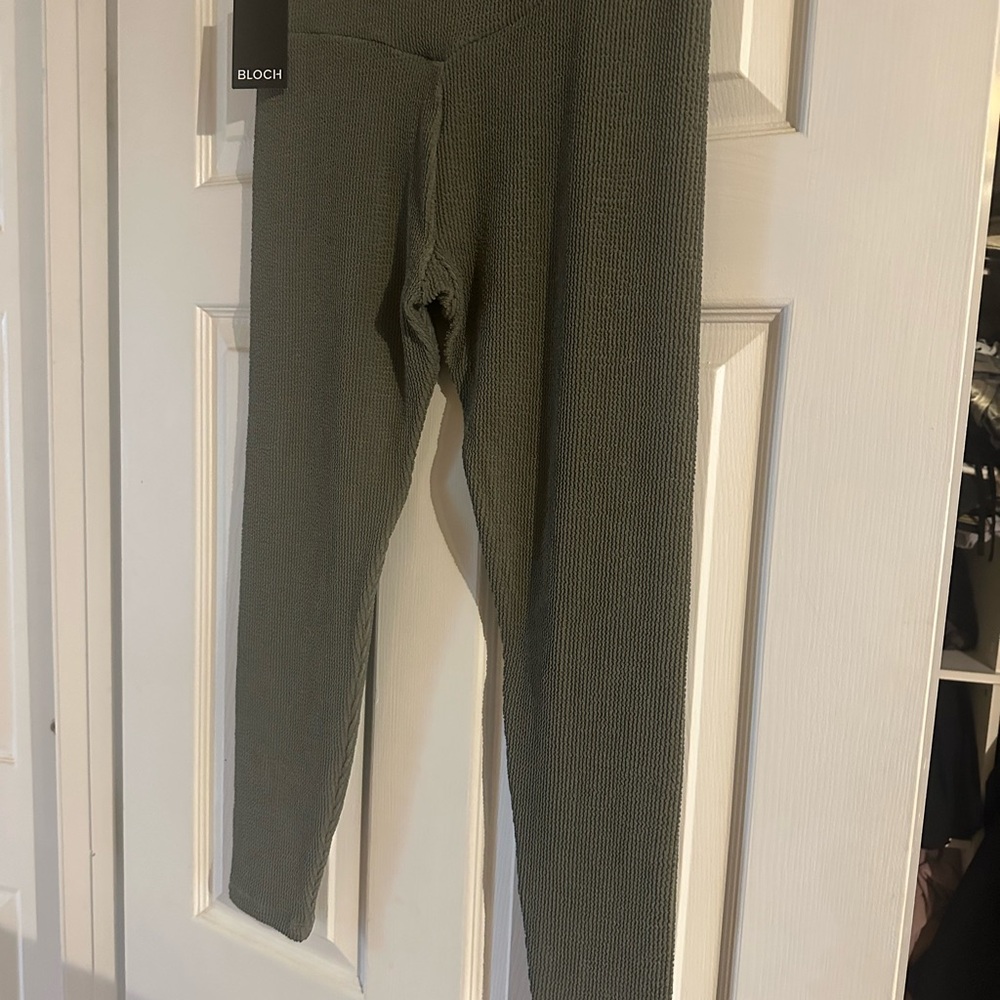 Bloch Green Leggings High-Performance Activewear